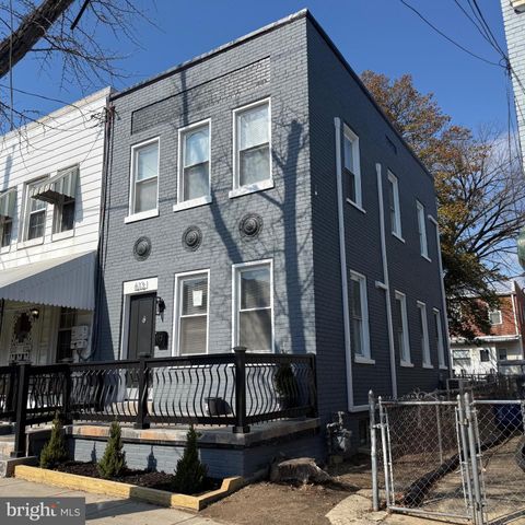 613 ROXBORO PL NW, Washington, DC 20011