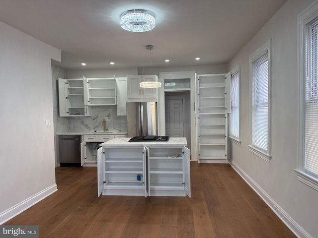 613 ROXBORO PL NW, Washington, DC 20011