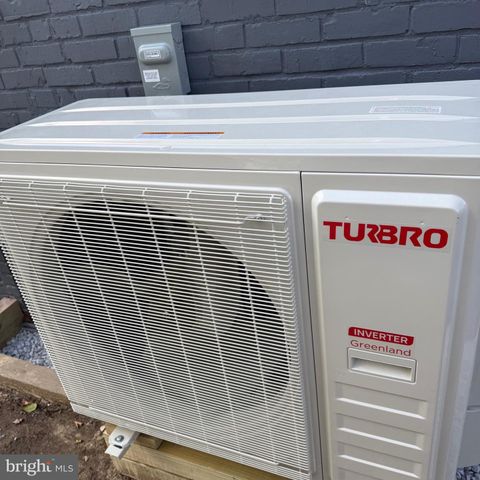 613 ROXBORO PL NW, Washington, DC 20011