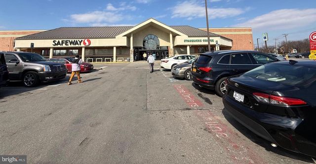 613 ROXBORO PL NW, Washington, DC 20011