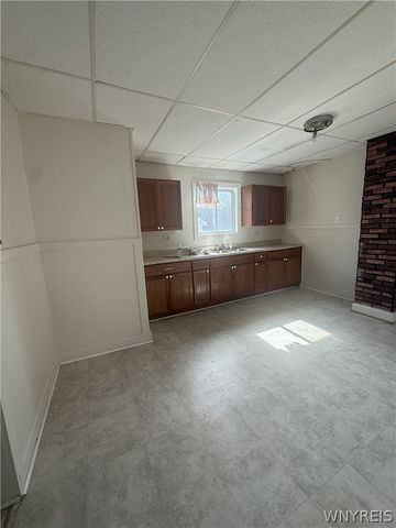 213 Courtland Avenue, Buffalo, NY 14215