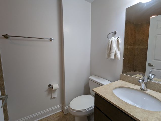 2834 N Albany Avenue G, Chicago, IL 60618