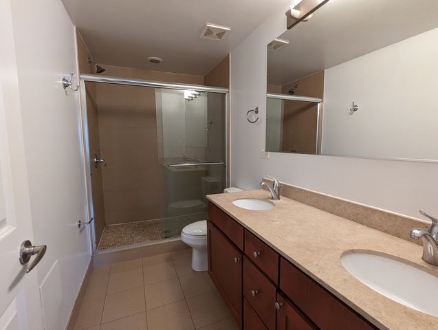 2834 N Albany Avenue G, Chicago, IL 60618