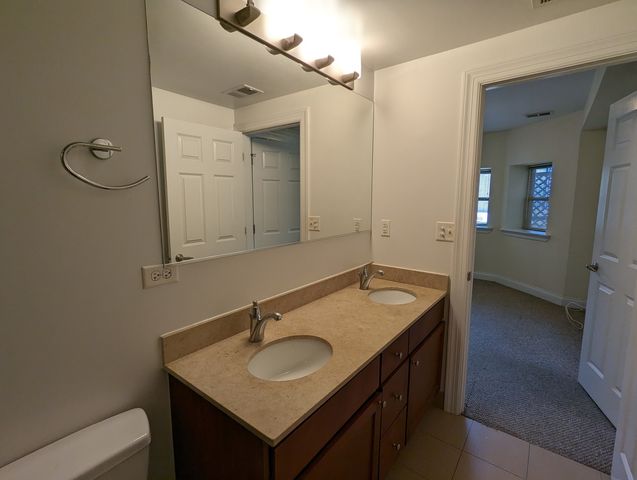 2834 N Albany Avenue G, Chicago, IL 60618