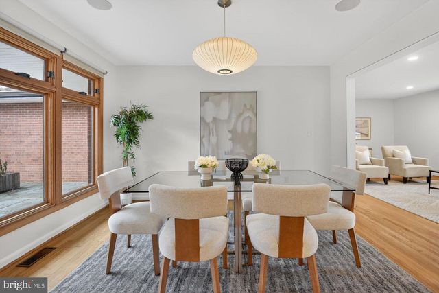 6104 ROBINWOOD RD, Bethesda, MD 20817