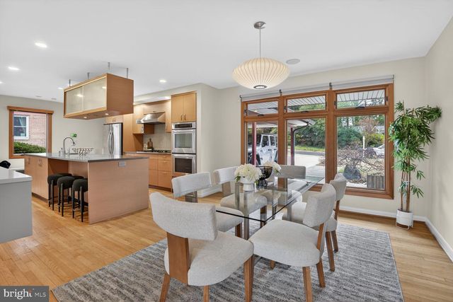 6104 ROBINWOOD RD, Bethesda, MD 20817