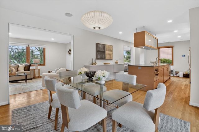 6104 ROBINWOOD RD, Bethesda, MD 20817