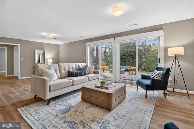 6104 ROBINWOOD RD, Bethesda, MD 20817