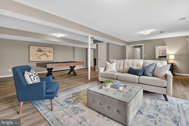 6104 ROBINWOOD RD, Bethesda, MD 20817