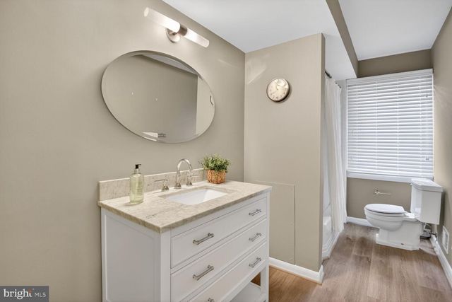 6104 ROBINWOOD RD, Bethesda, MD 20817