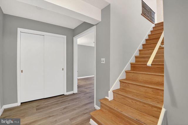 6104 ROBINWOOD RD, Bethesda, MD 20817