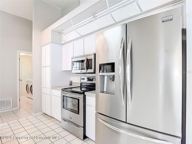 1039 GreenTurf Road, Spring Hill, FL 34608