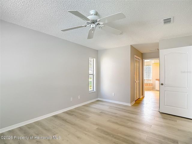 1039 GreenTurf Road, Spring Hill, FL 34608