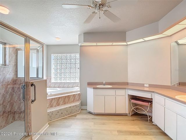 1039 GreenTurf Road, Spring Hill, FL 34608