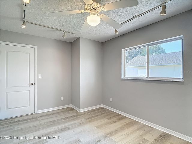 1039 GreenTurf Road, Spring Hill, FL 34608