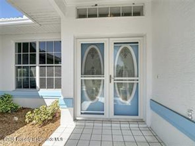 1039 GreenTurf Road, Spring Hill, FL 34608