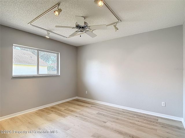 1039 GreenTurf Road, Spring Hill, FL 34608