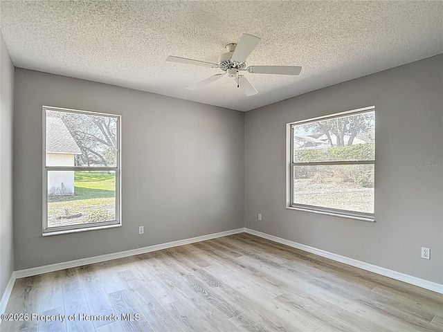 1039 GreenTurf Road, Spring Hill, FL 34608