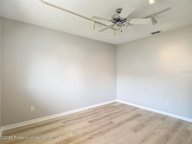 1039 GreenTurf Road, Spring Hill, FL 34608