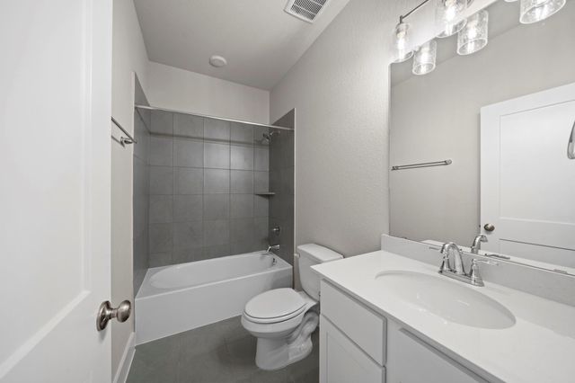 116 Coastal Prairie Drive, Waller, TX 77484