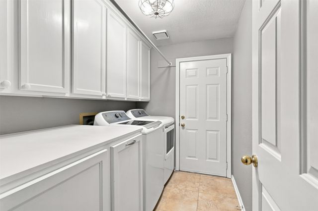 4 Fountain Gate Circle, Allen, TX 75002