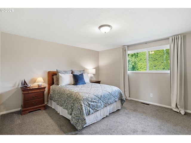 23901 Ne AIRPORT Rd, Aurora, OR 97002