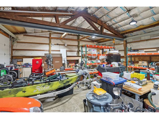 23901 Ne AIRPORT Rd, Aurora, OR 97002