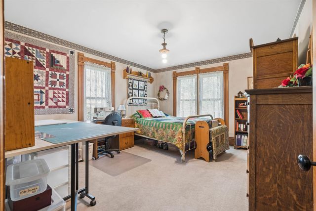5736 Hammond Avenue, Waterloo, IA 50701