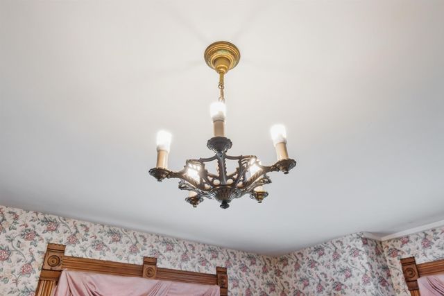 5736 Hammond Avenue, Waterloo, IA 50701