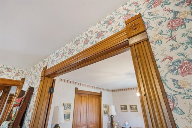 5736 Hammond Avenue, Waterloo, IA 50701
