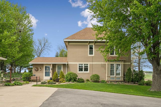 5736 Hammond Avenue, Waterloo, IA 50701