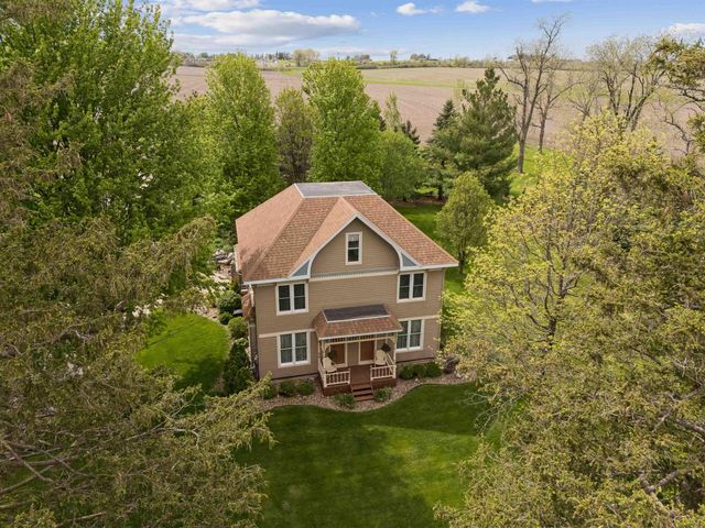5736 Hammond Avenue, Waterloo, IA 50701