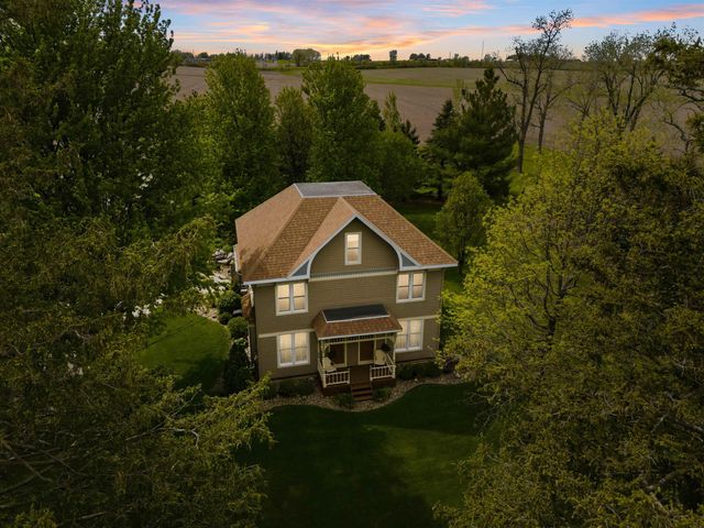 5736 Hammond Avenue, Waterloo, IA 50701