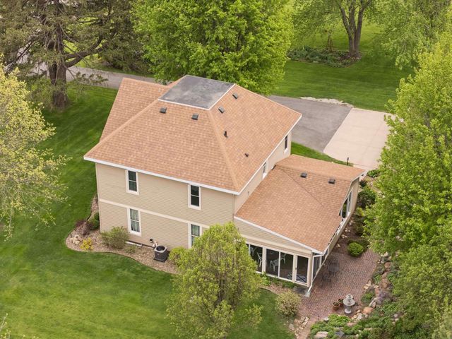 5736 Hammond Avenue, Waterloo, IA 50701