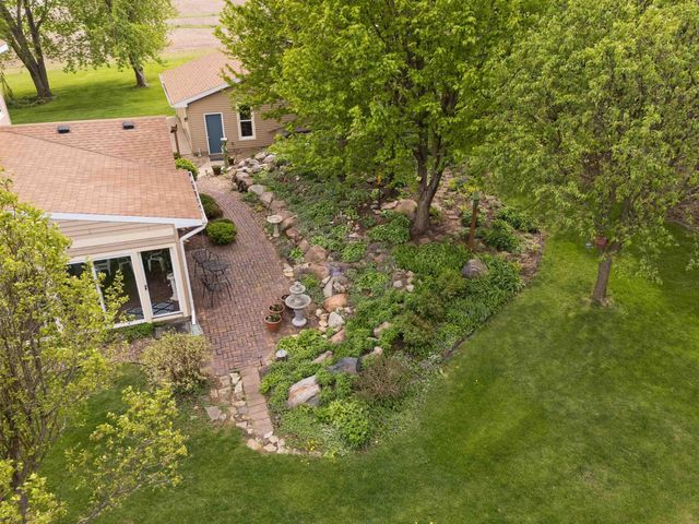 5736 Hammond Avenue, Waterloo, IA 50701