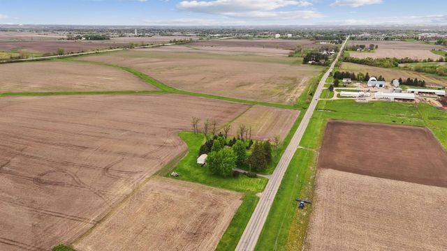 5736 Hammond Avenue, Waterloo, IA 50701