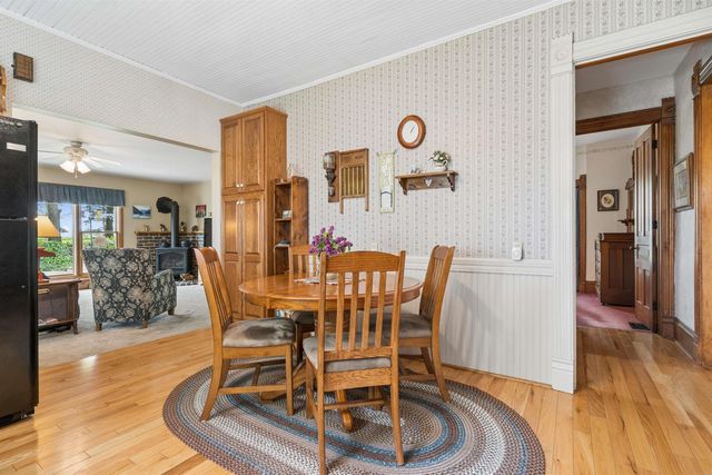 5736 Hammond Avenue, Waterloo, IA 50701