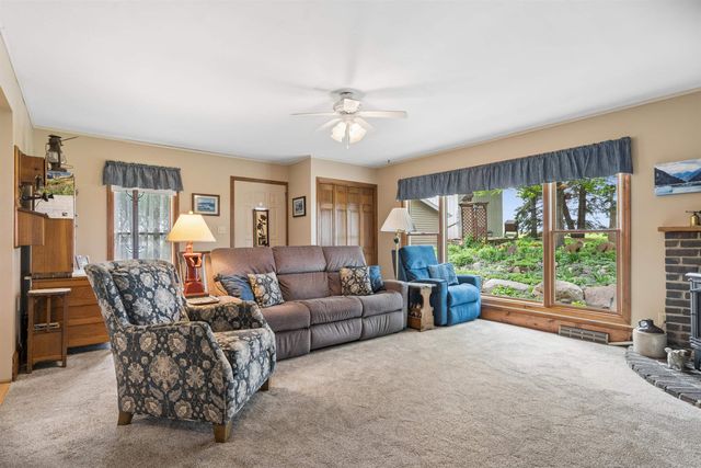 5736 Hammond Avenue, Waterloo, IA 50701