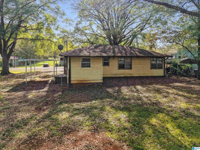 2321 CIRCLE DRIVE, Hueytown, AL 35023