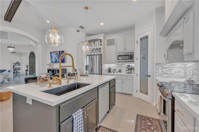 10717 N 28th Street, Mcallen, TX 78504