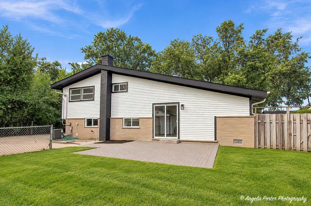 2929 Central Road, Glenview, IL 60025
