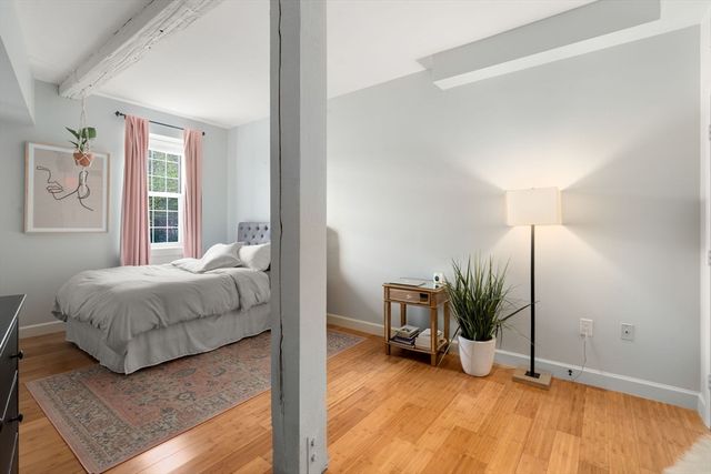 7 S Stone Mill Drive 403, Dedham, MA 02026