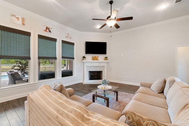 4807 Foxtail Palm Dr, Gulf Breeze, FL 32563