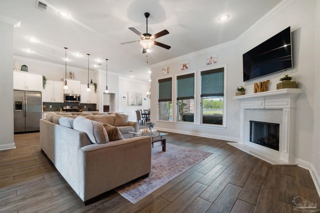 4807 Foxtail Palm Dr, Gulf Breeze, FL 32563