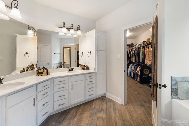 4807 Foxtail Palm Dr, Gulf Breeze, FL 32563