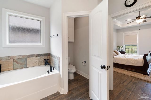 4807 Foxtail Palm Dr, Gulf Breeze, FL 32563