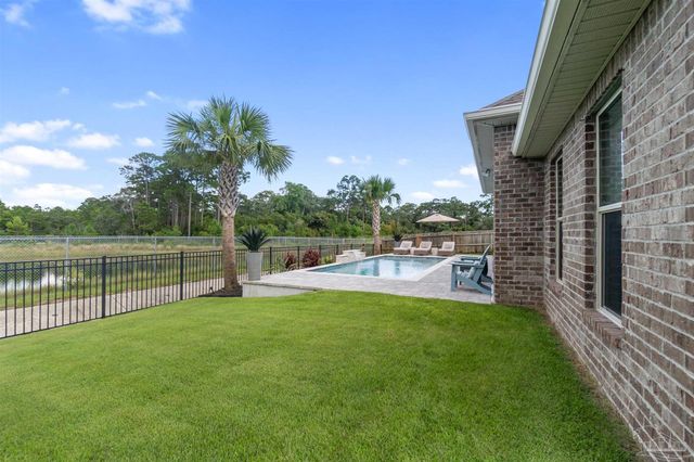 4807 Foxtail Palm Dr, Gulf Breeze, FL 32563