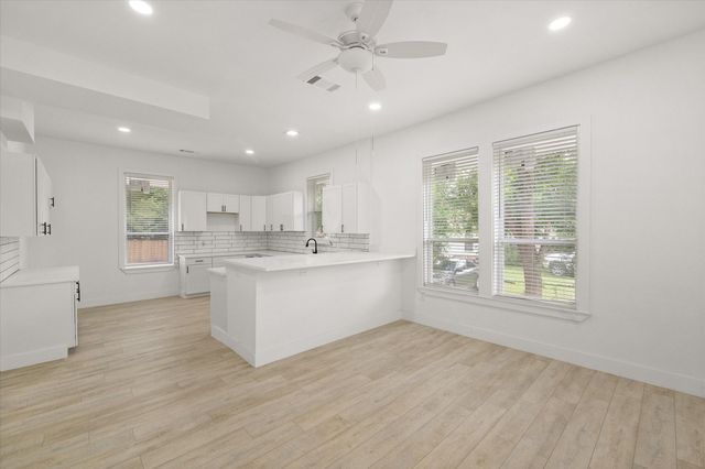 1414 W 2nd Avenue, Corsicana, TX 75110