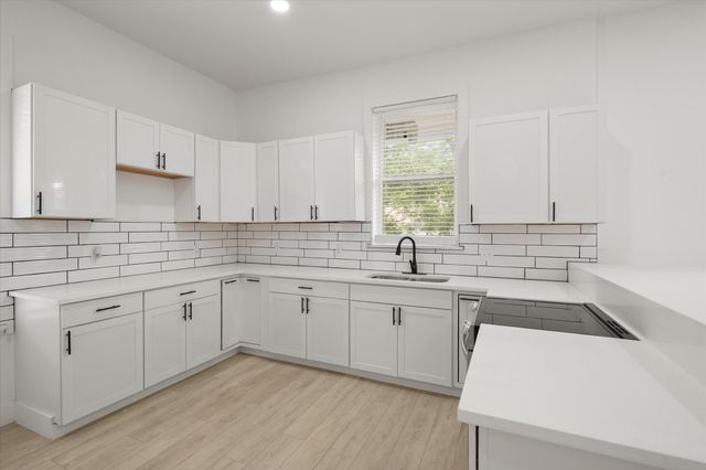1414 W 2nd Avenue, Corsicana, TX 75110