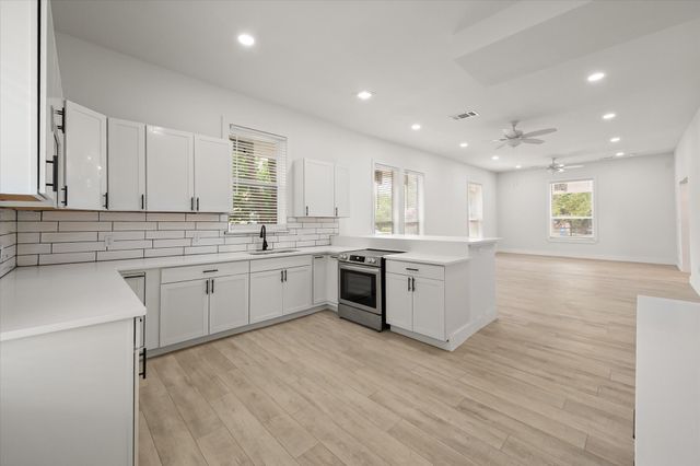 1414 W 2nd Avenue, Corsicana, TX 75110